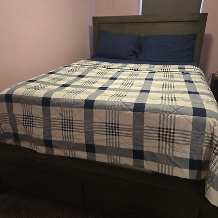 Winnipeg Peace Home Bagian luar foto