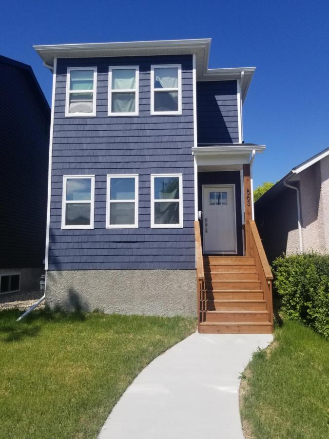 Winnipeg Peace Home Bagian luar foto